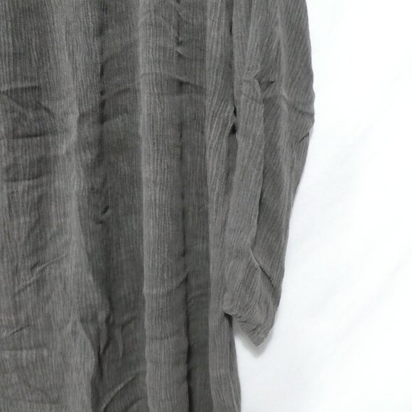 L&L - LOVE & LEGEND | size 18 | Casual Grey Peasant Blouse With Eyelet Detail - Picture 14 of 15